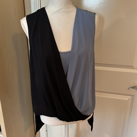 BCBGMAXAZRIA. Formal tank top. Sleeveless. Size - M - Picture 5 of 9
